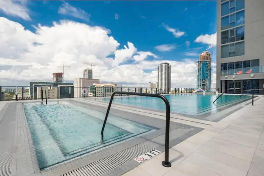 Apartamento Ocean View With Balcony, Kitchen, Gym, Restaurants And Rooftop Pool